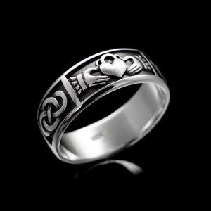 💞 Trendy Mujer Guard Concentric Knot Carving Heart Rings for Women, PD622